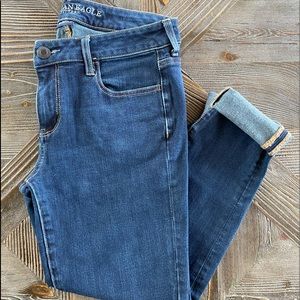 American eagle super stretch short jeans or Capri